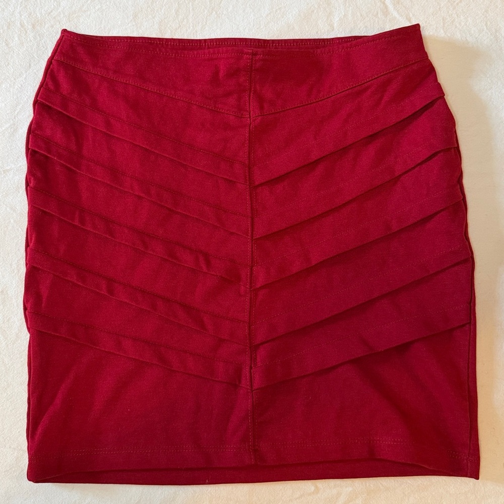 Sexy red skit Forever 21